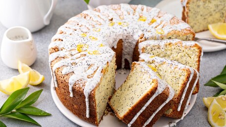 Lemon and Poppy Seed Cake