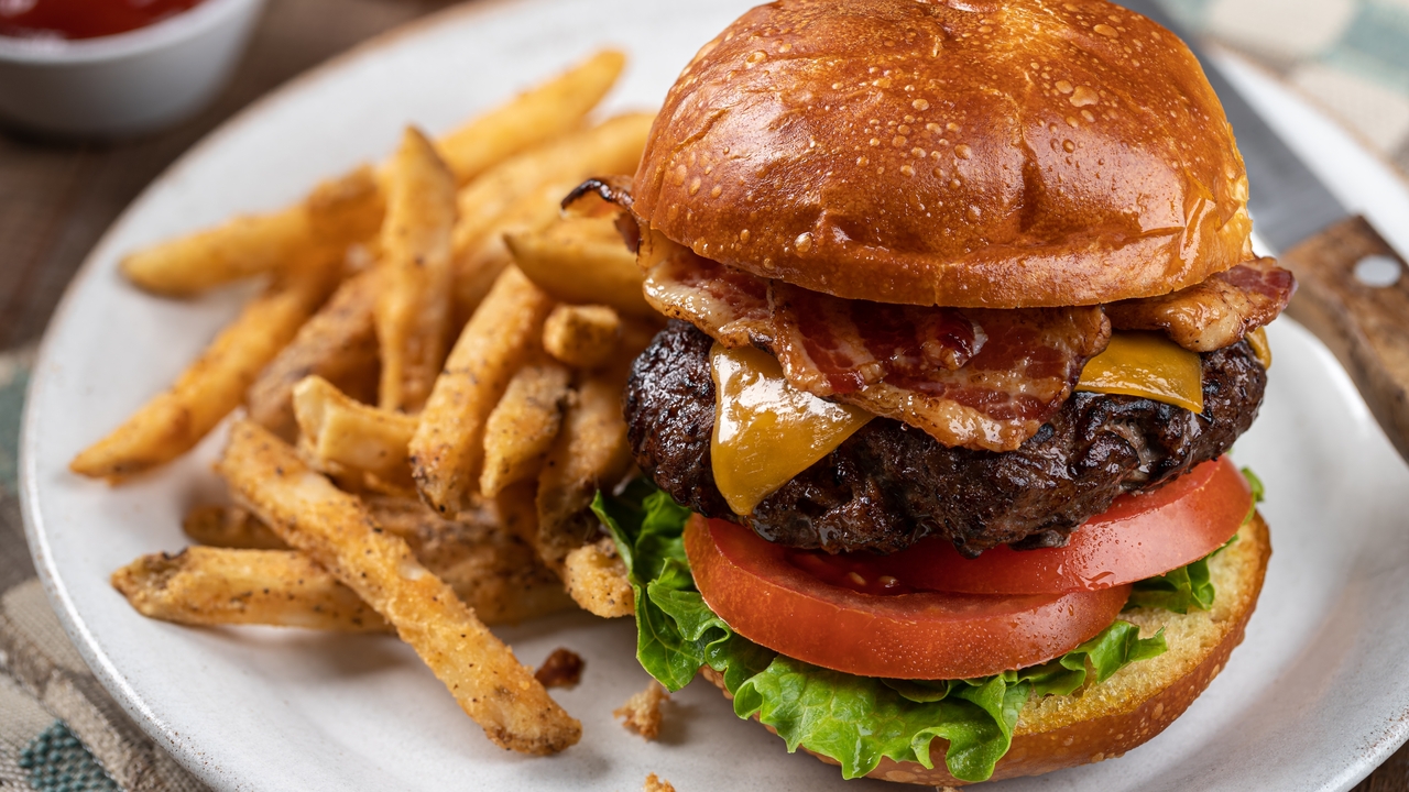 Cheeseburgers with Bacon Jam and Mustard Mayo