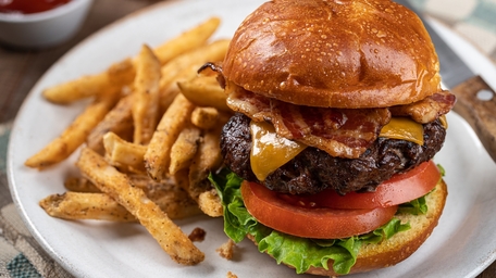 Cheeseburgers with Bacon Jam and Mustard Mayo