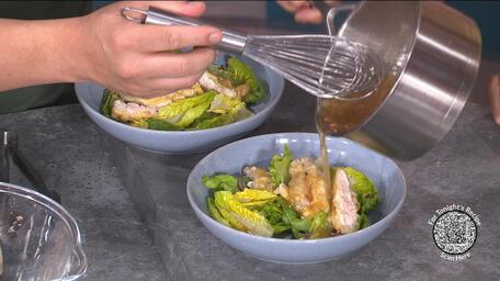 Egg fried Lemon Chicken on Summer Leaves 