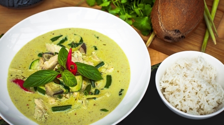 Super Green Thai Curry with Seasonal Vegetables & Coconut