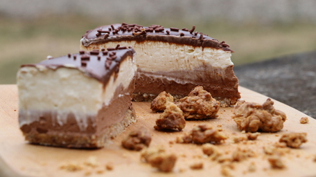 Oreo cheesecake bars