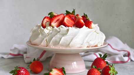 Edward’s Pavlova Cake
