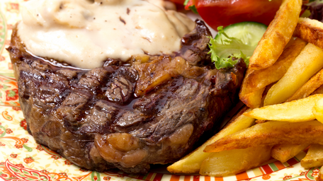 GRILLED JOHNSTONE RIBEYE STEAK SALAD, WHISKEY SAUCE