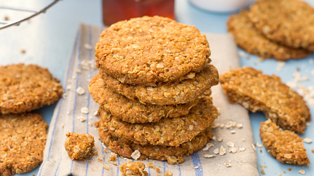 Oat, Banana and Tahini cookies