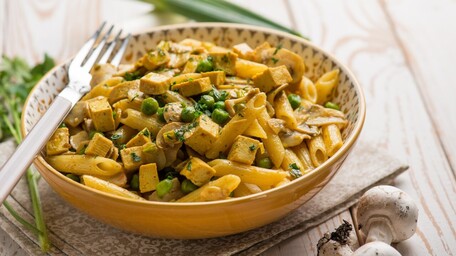 Silken Tofu Pasta with Mushrooms and Spinach