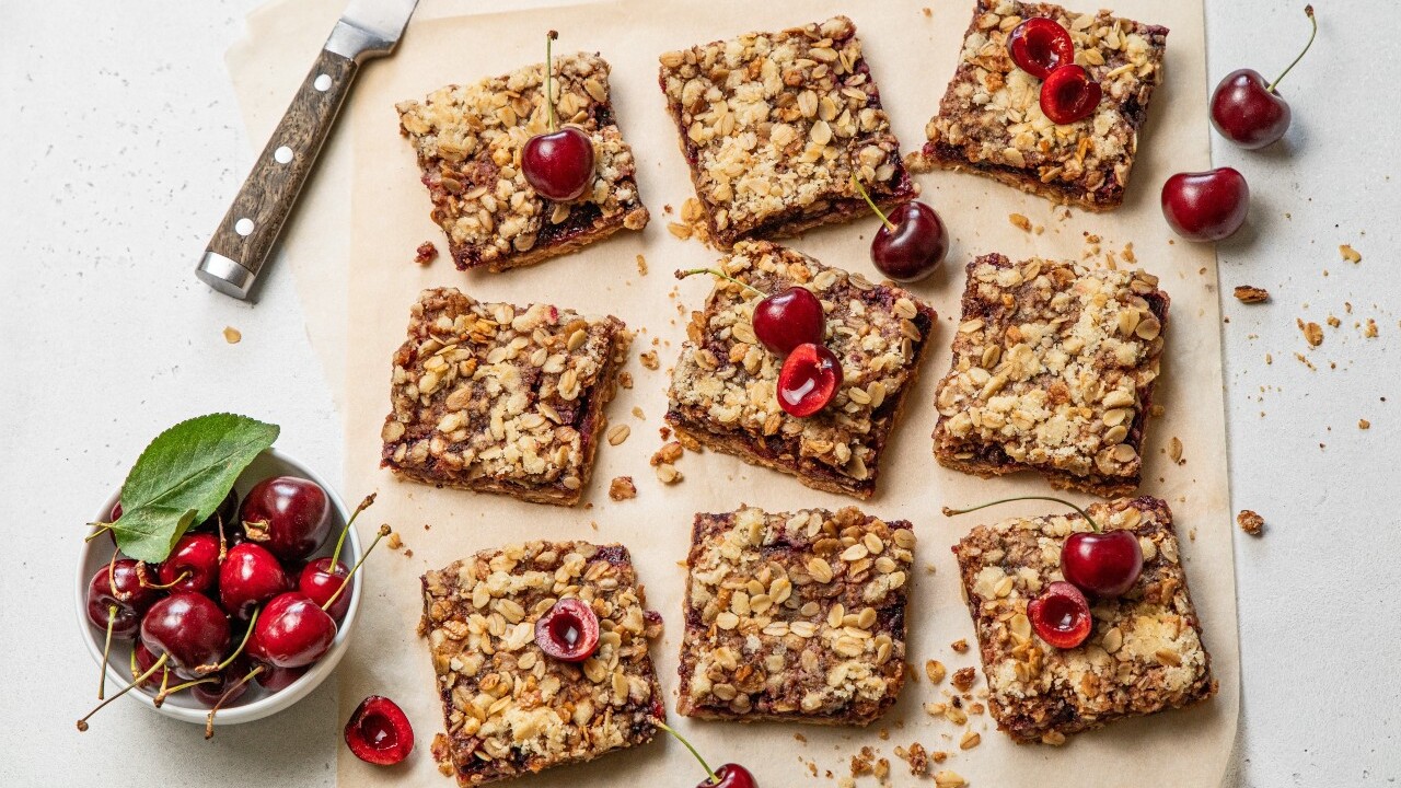 Cherry Crumble Bars