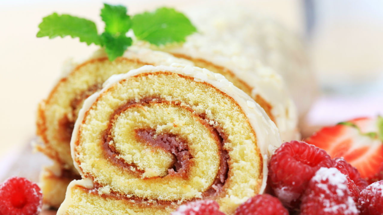 Summer Berry Swiss Roll