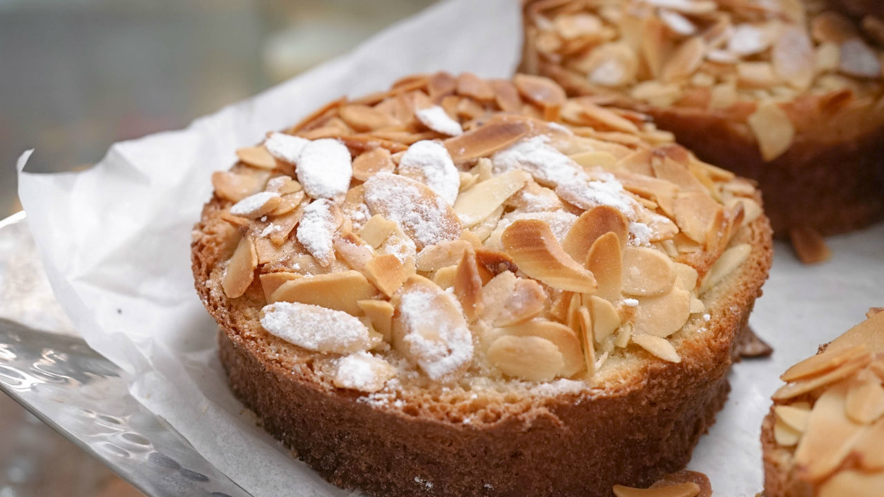 Banana, Blueberry and Almond Bostock