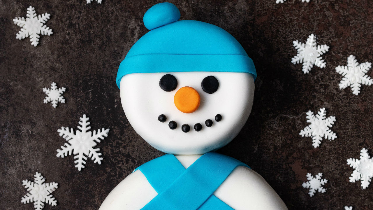 Snowman Chocolate Biscuit Cake