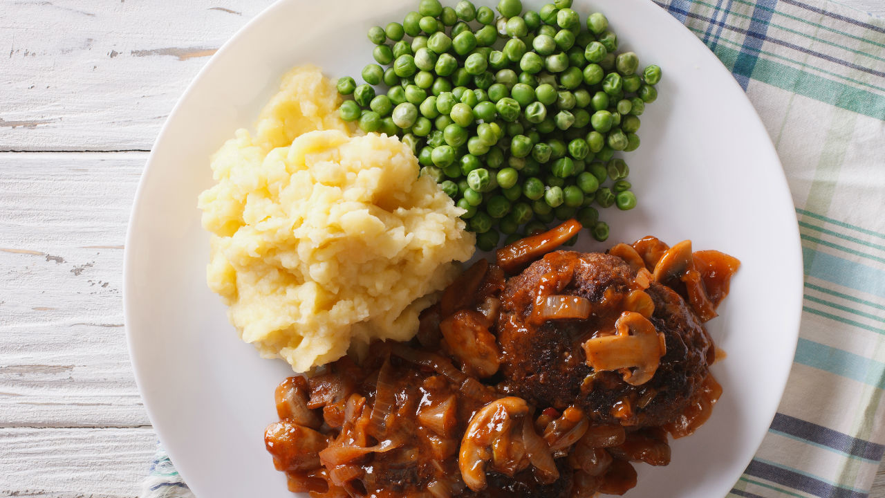 Homemade Burgers with Black Pepper Sauce