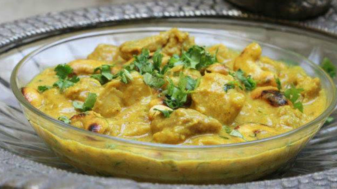 Creamy Cashew Chicken Curry