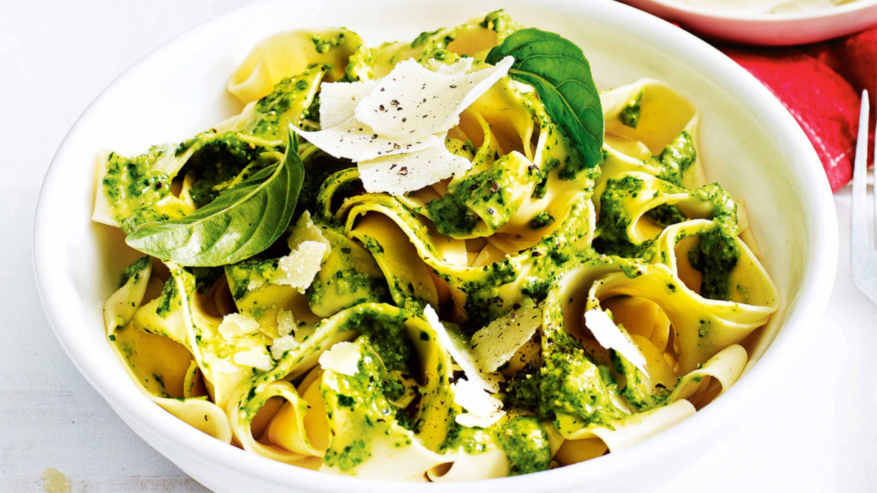 Fresh Pasta with Pesto