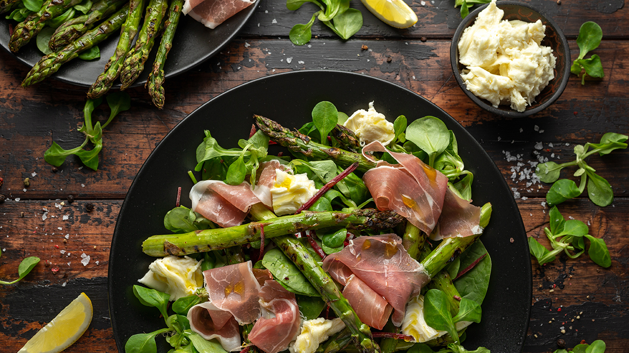 Whipped Goat&#39;s Cheese, Fig and Crispy Parma Ham Salad with Honey Mustard Dressing