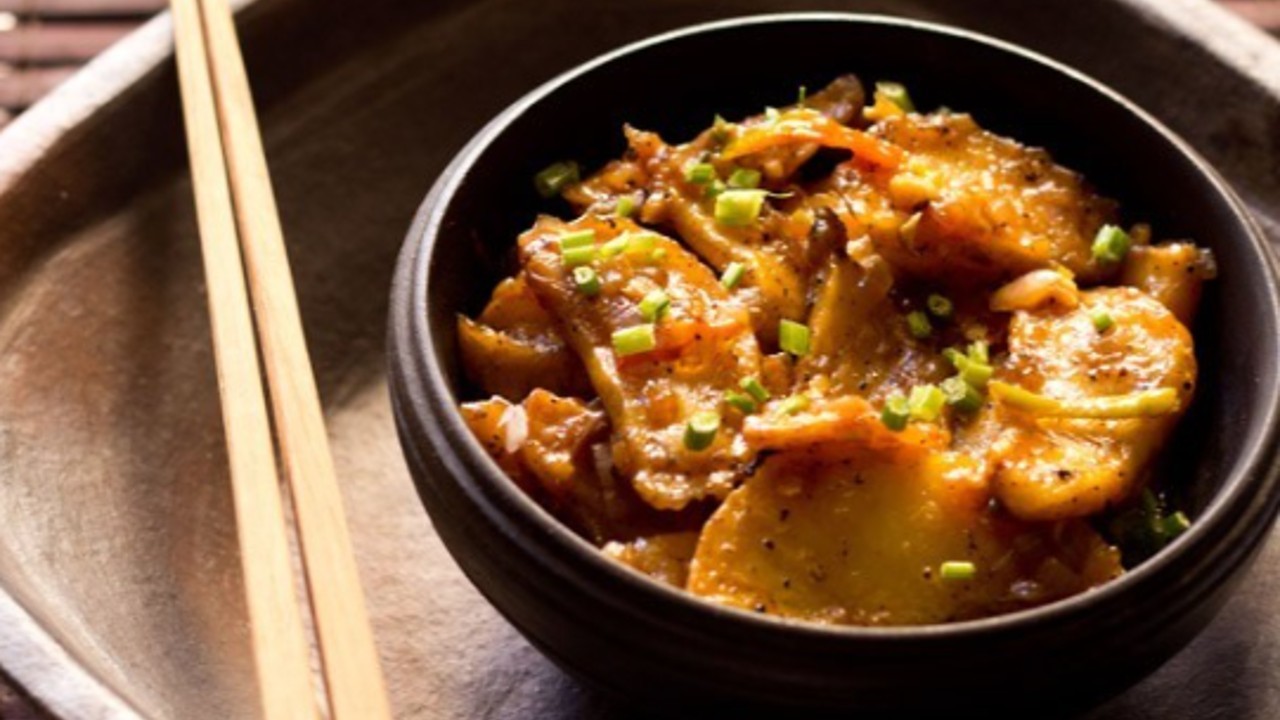 Garlic Potato and Chicken, Scallion Stir-Fry