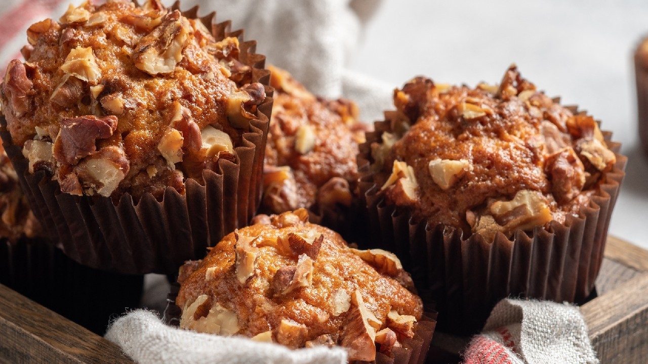 Pear & Maple Muffins Topped with Pecan Crumble