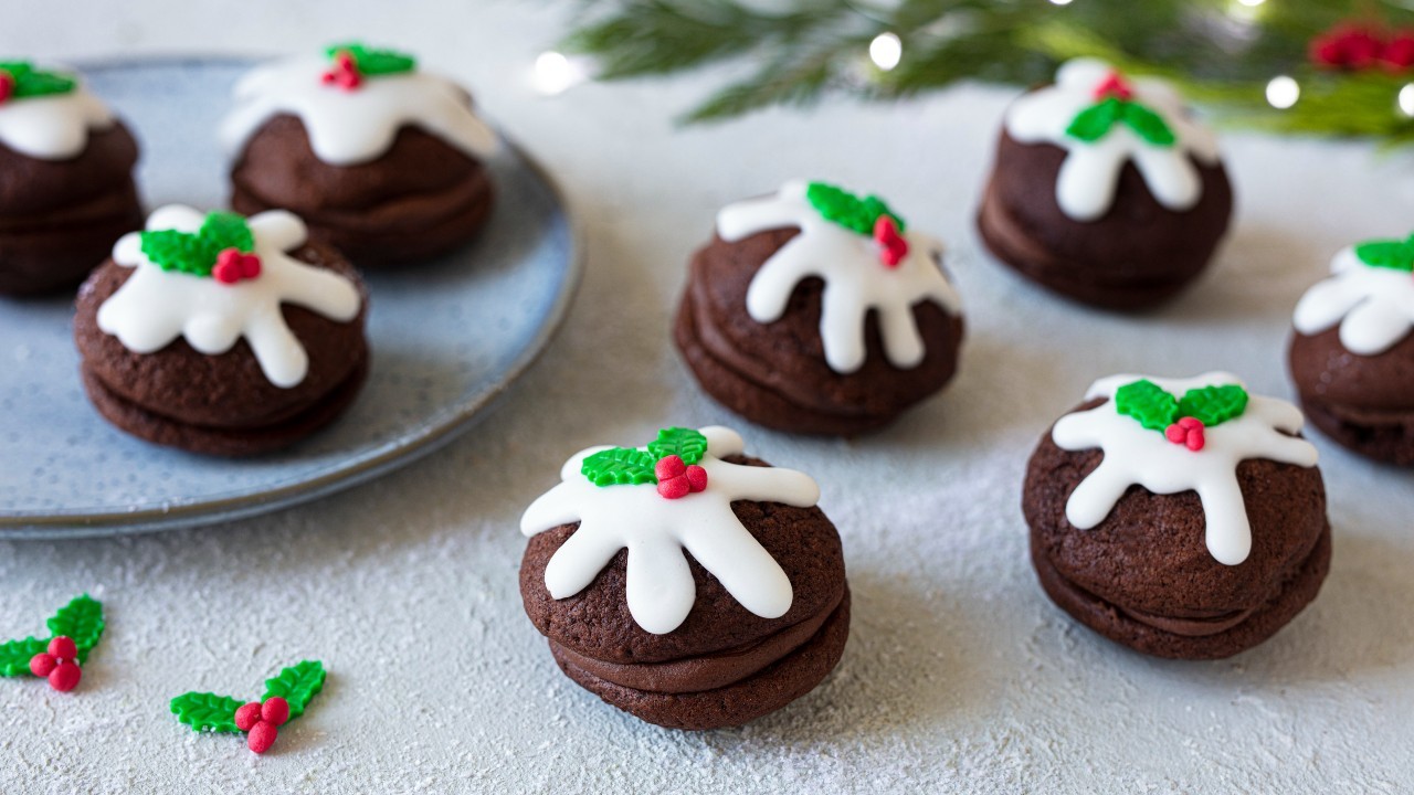 Christmas Pudding Whoopie Pies