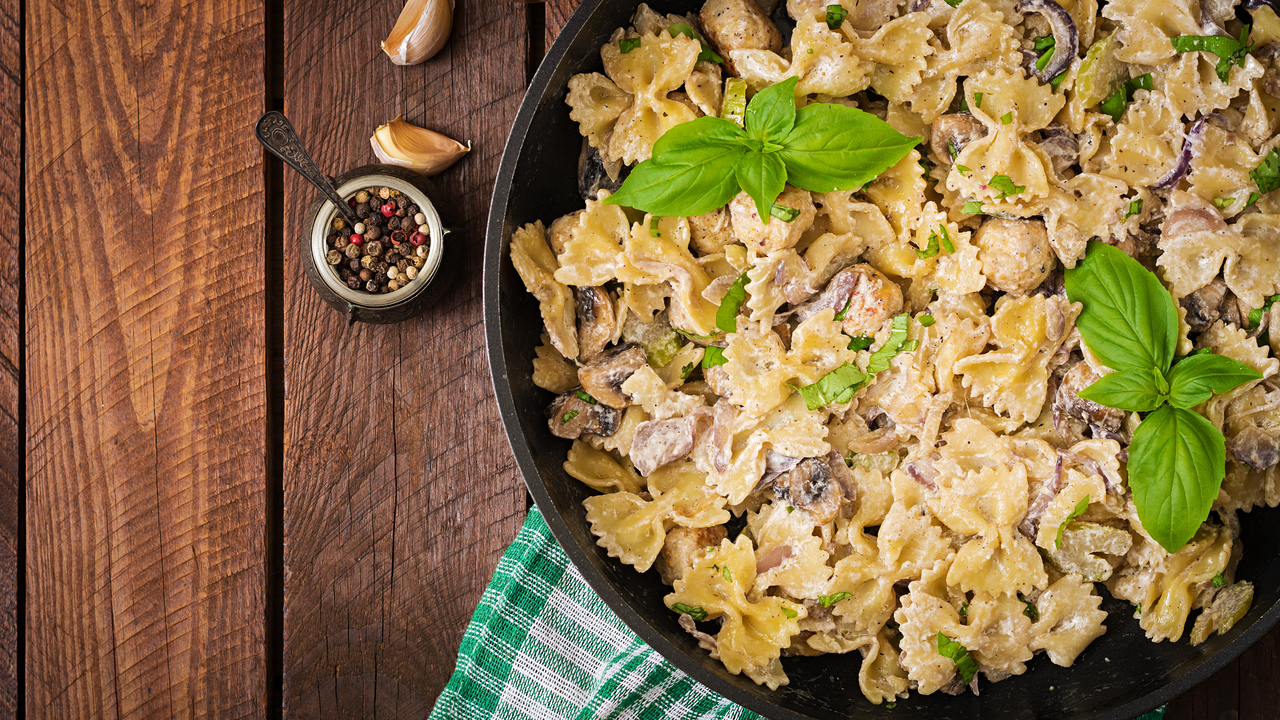 Creamy Chicken and Mushroom Pasta