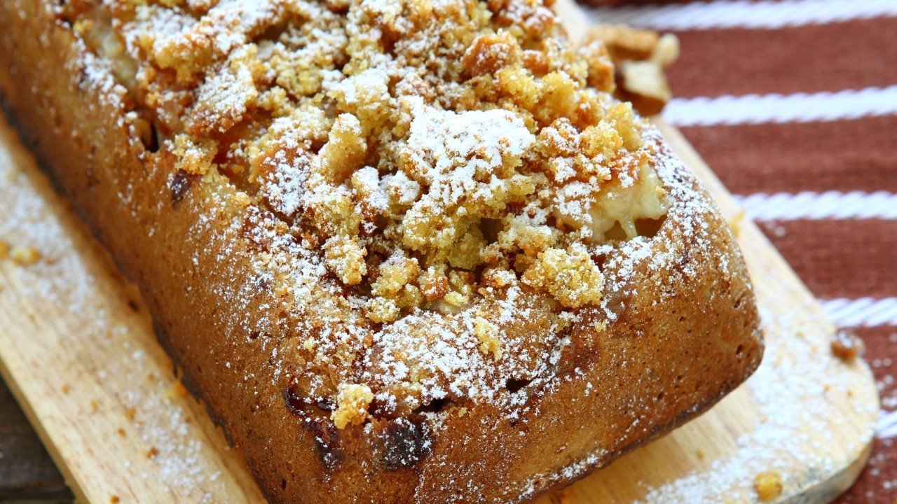 Banana Cake with Frosting and Walnuts