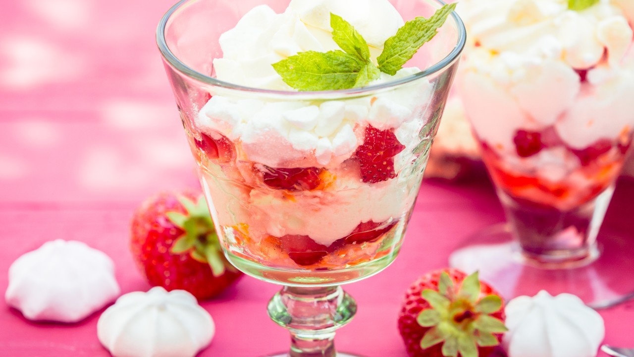 Strawberry & Meringue Parfait