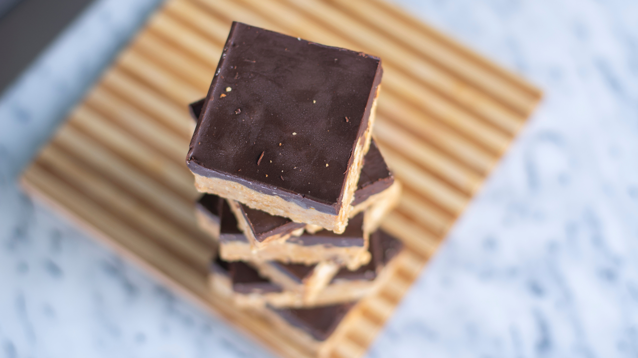 Peanut Butter Cup Cookie Bars
