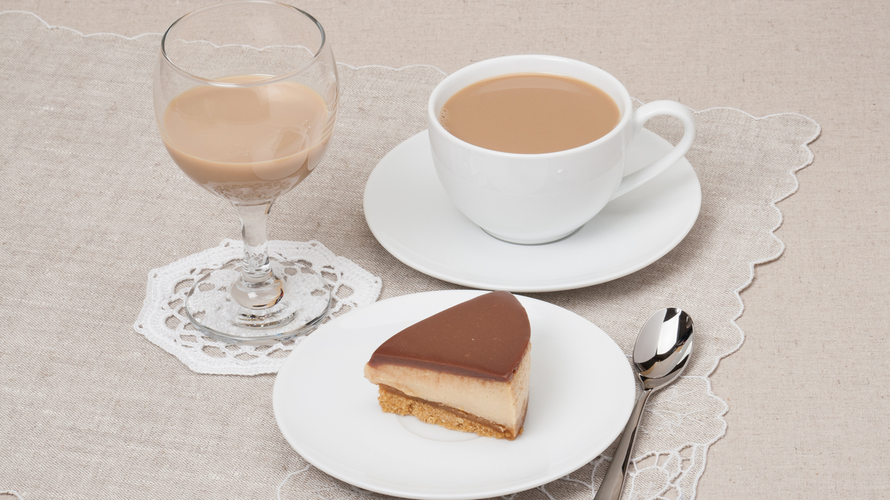 Irish Cream Liqueur & Chocolate Cheesecake 