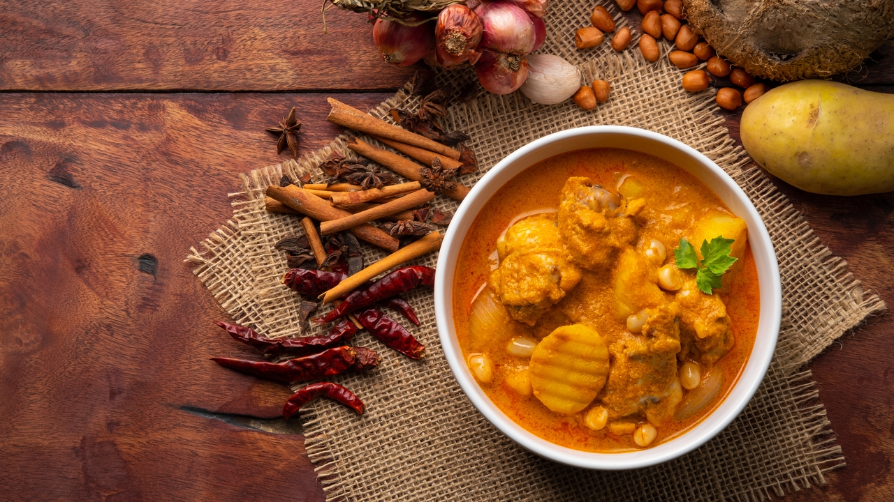 Thai Massaman Curry With Chicken
