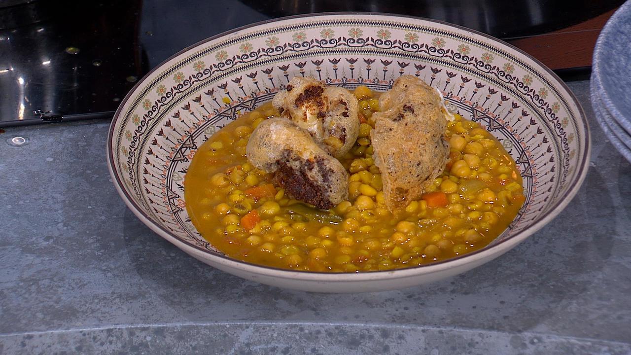 Crispy Cauliflower and Lentil Dahl
