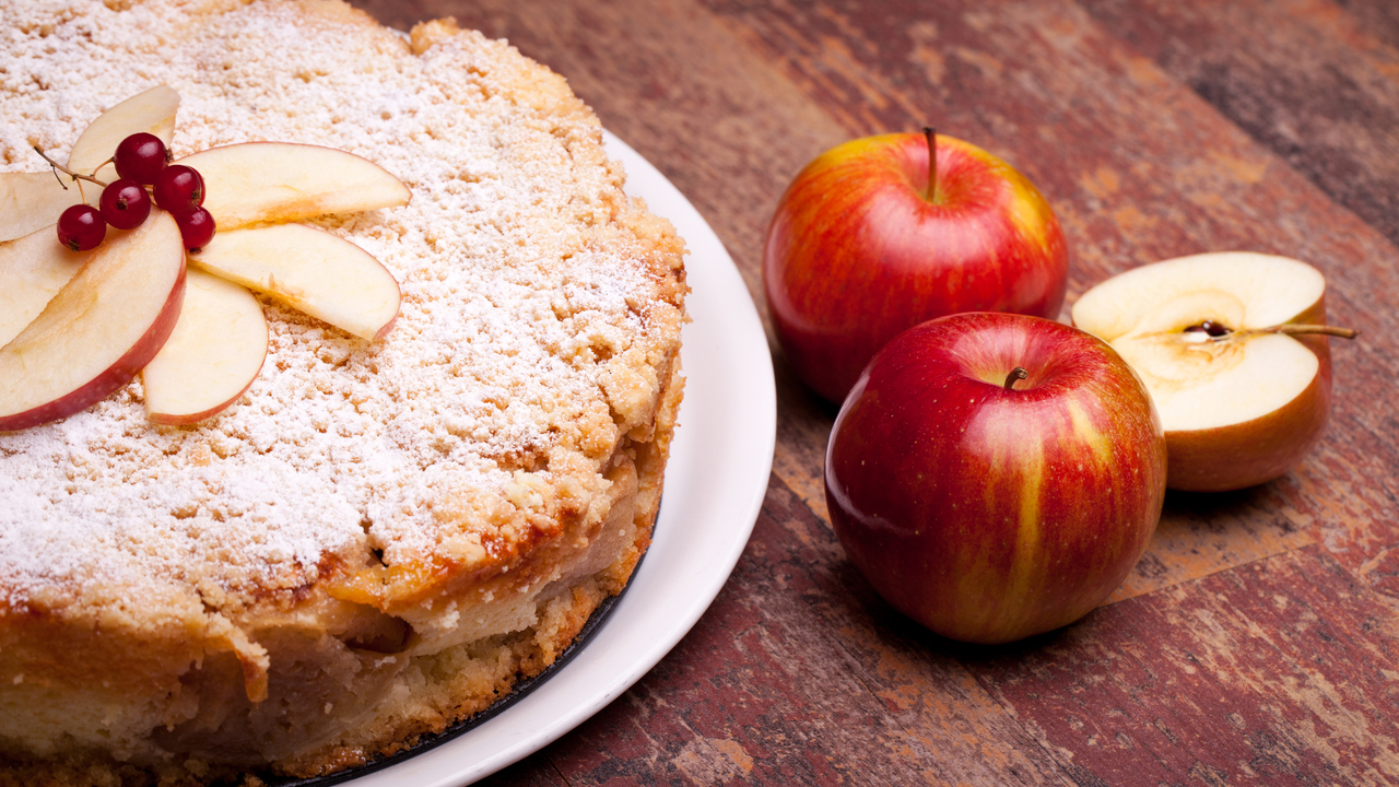Torta Di Mele (Italian Apple Cake) 
