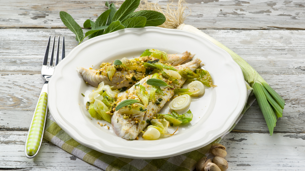 Herb & Lime Crusted Hake with Creamed Leeks, Mussels & Basil