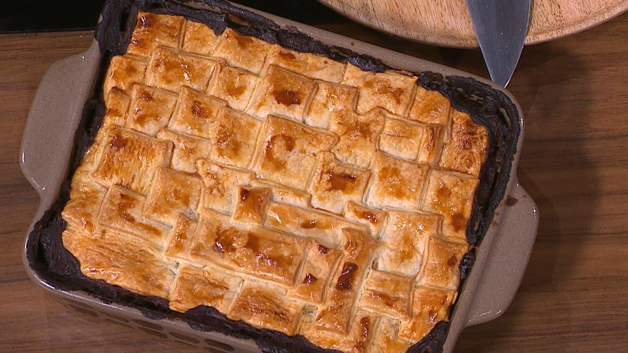 Savoury mince pie
