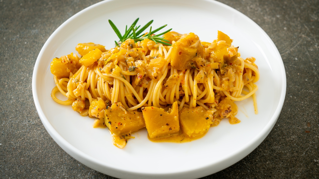 Air-Fried Pasta Crunch with Butternut Squash Cheese Sauce