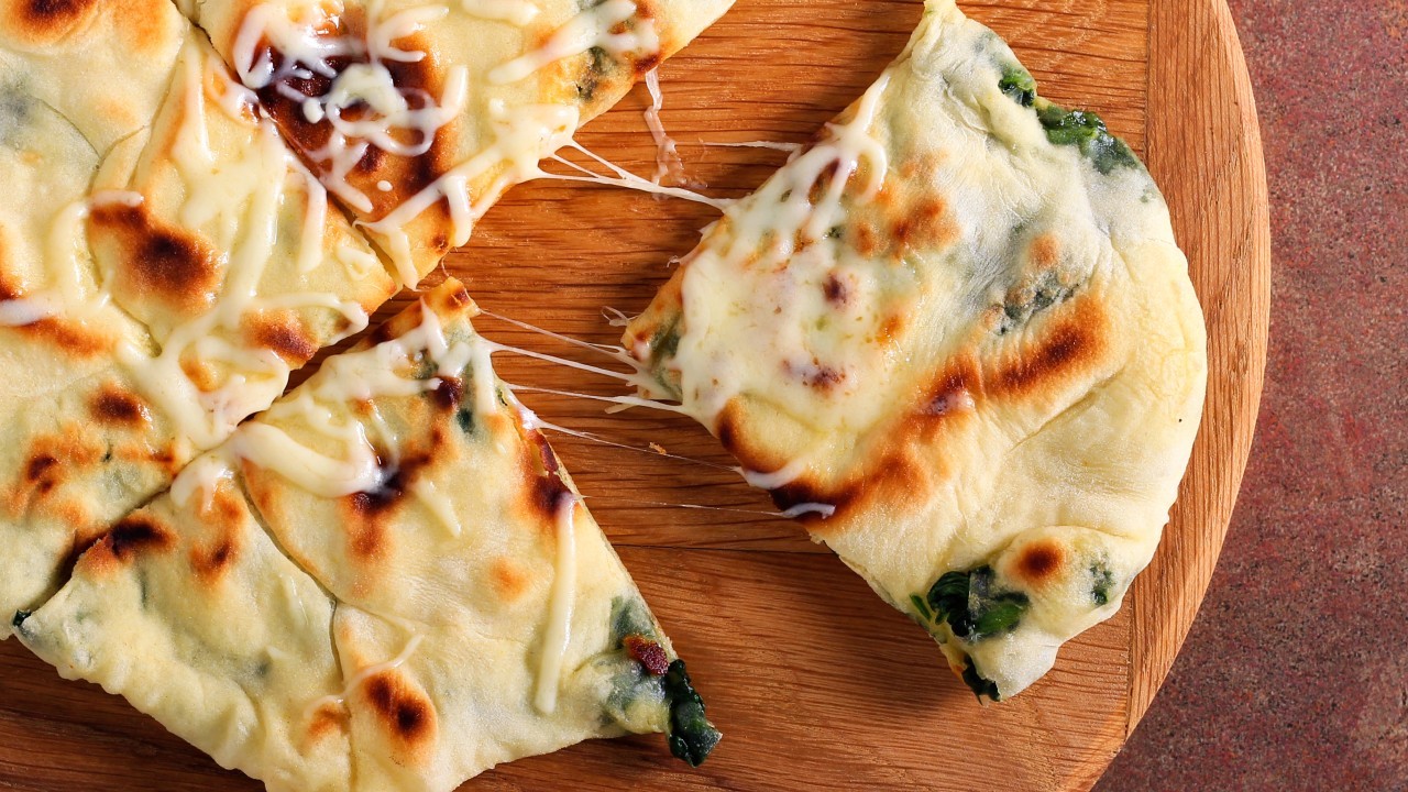 Homemade Spinach Flatbread Quesadilla with Salsa & Whipped Creamy Guacamole