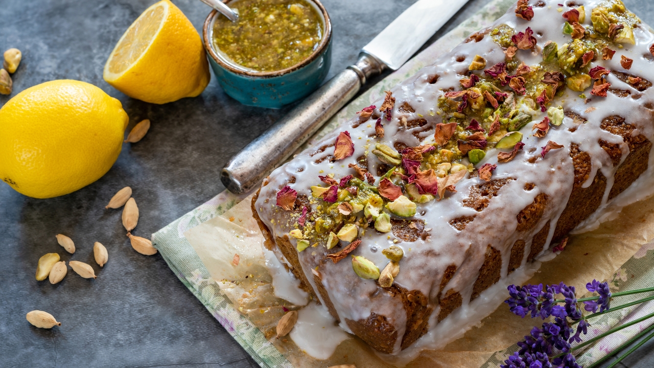 Elderflower and Pistachio Cake