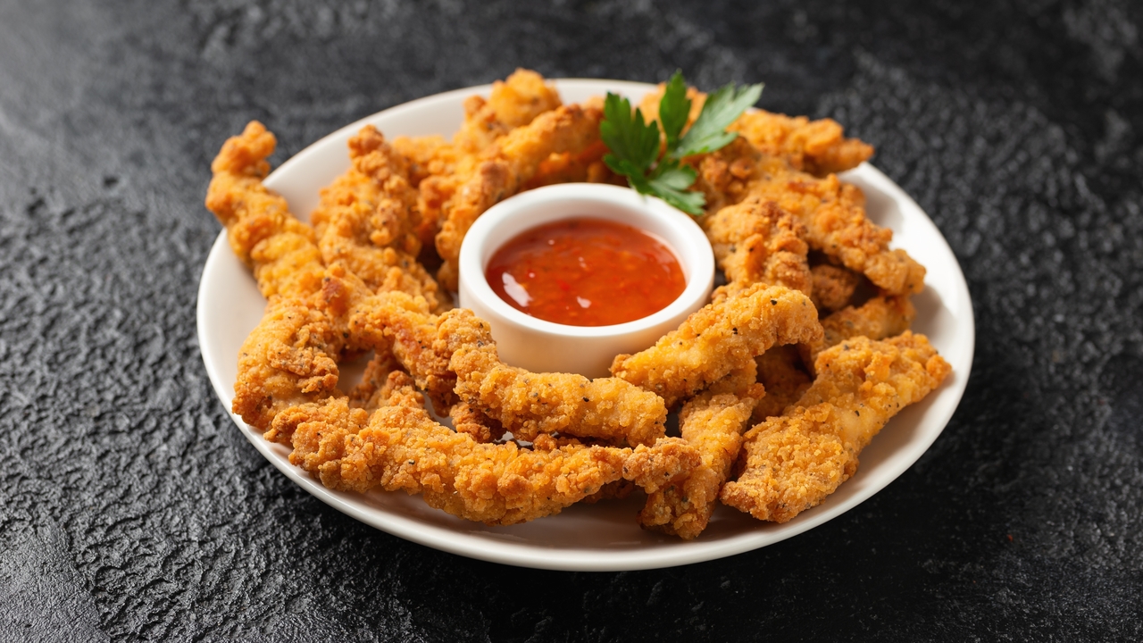 Crispy Shredded Sriracha Chicken