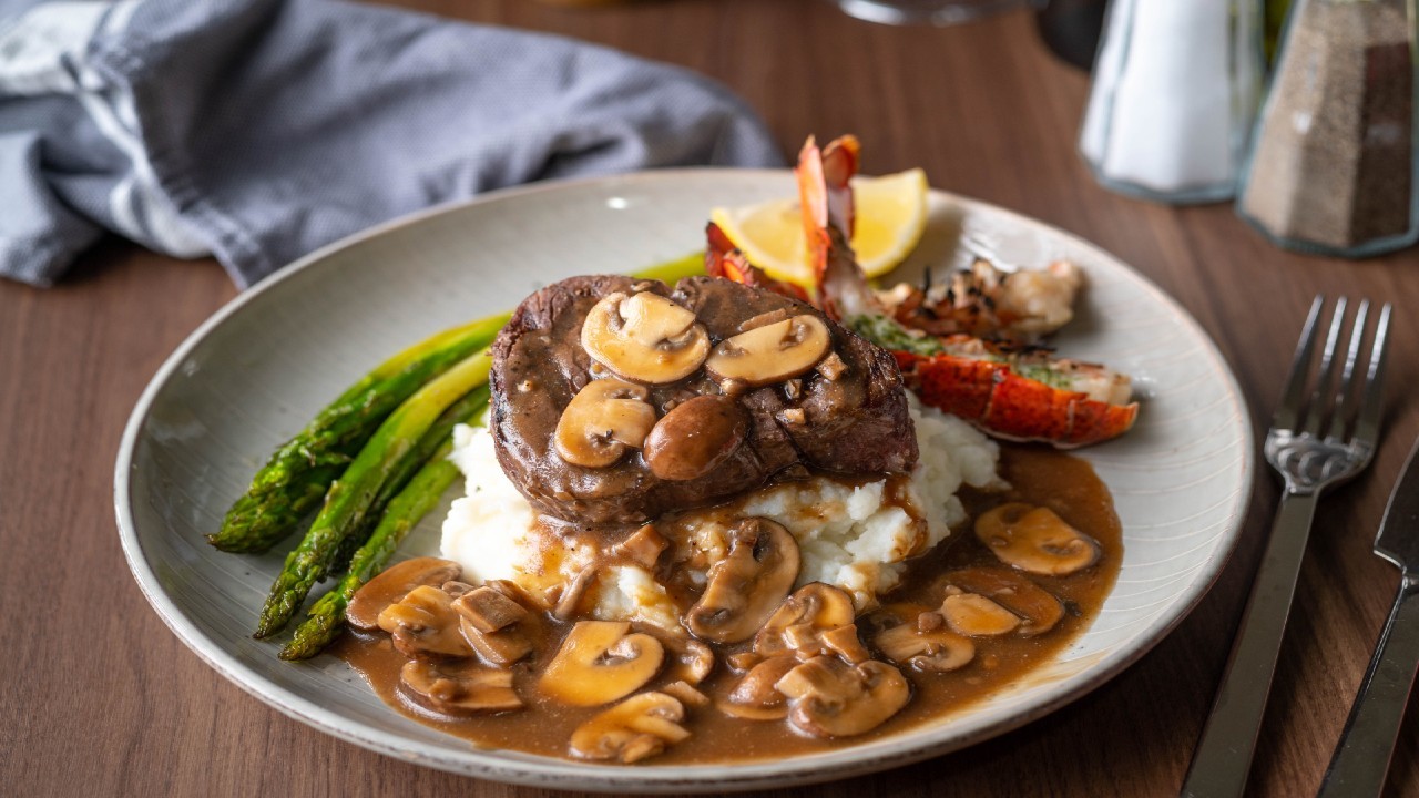 Filet Mignon with Chianti Sauce