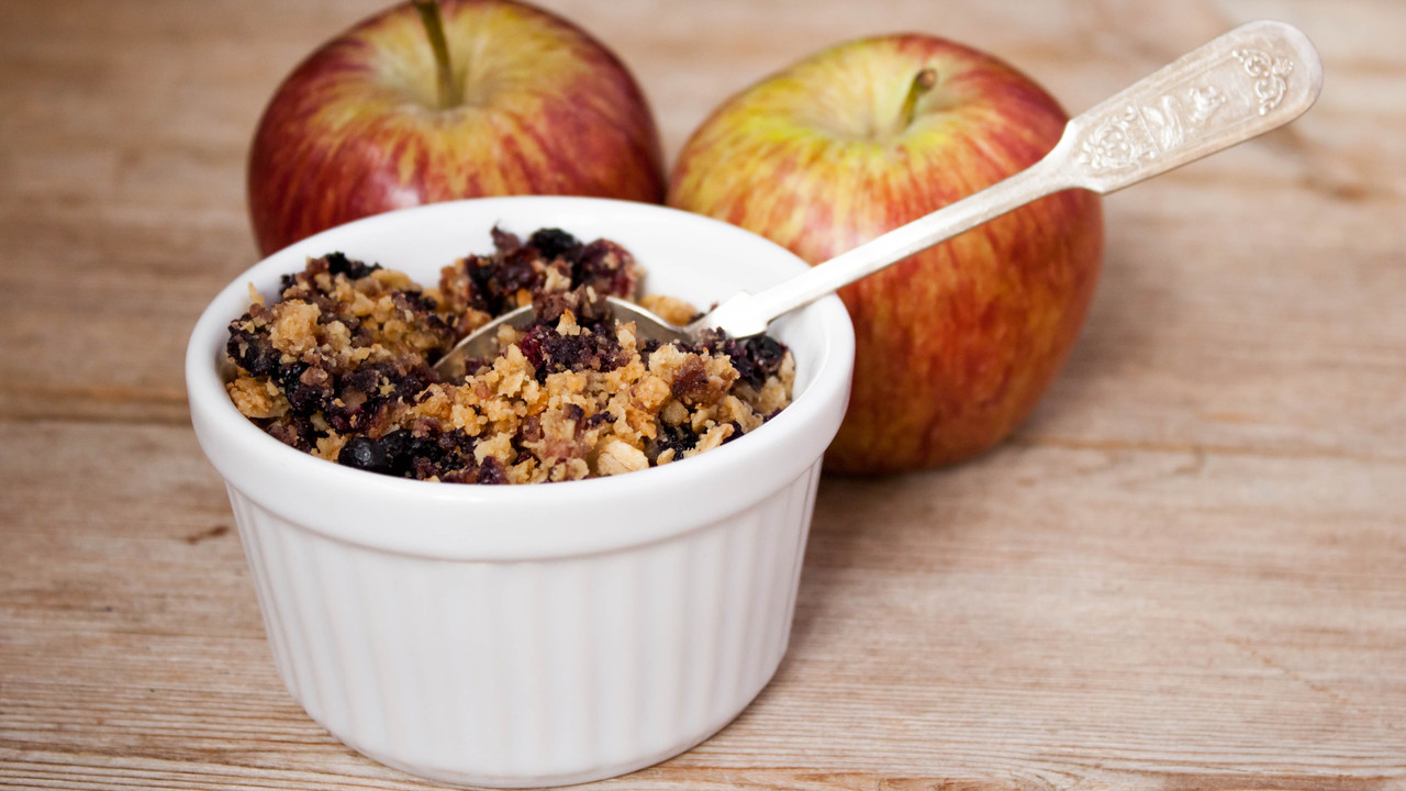 Apple and Blackberry Crumble