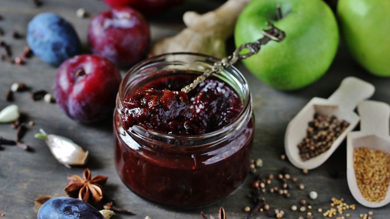 Spiced Apple & Red Onion Chutney
