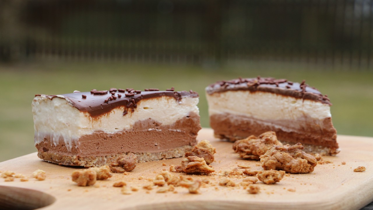 Irish Cream Liqueur and Toblerone Cheesecake