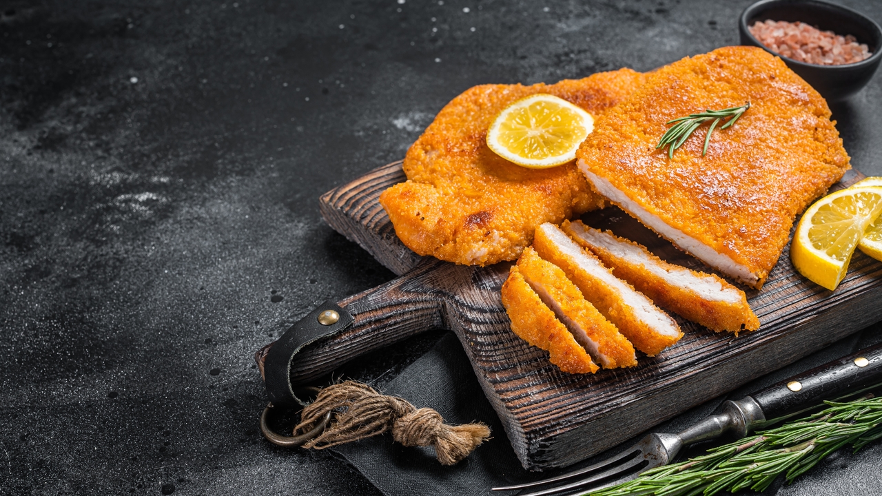 Chicken Schnitzel with Garryhinch Forest mushroom and Jameson Whiskey pepper sauce
