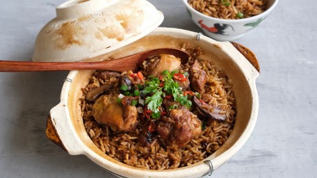 Claypot Chicken Rice
