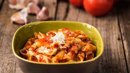 Crispy Chorizo Pasta with Roasted Red Pepper & Mozzarella Sauce