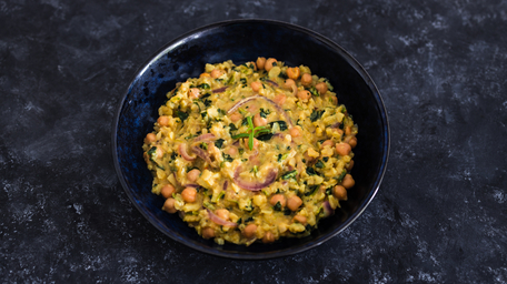 Chickpea, Spinach and Potato Curry