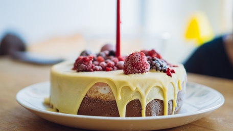 Lemon and Blackberry Drizzle Cake