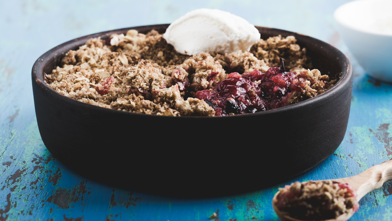 Vanilla Poached Pear and Blackberry Crumble Bar