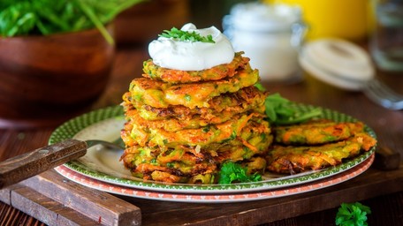 Vegetable Fritters with Flatbread and Chilli Mayo