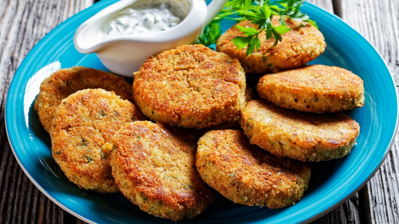 Air Fryer Colcannon Potato Cakes with Ham and Parsley Sauce