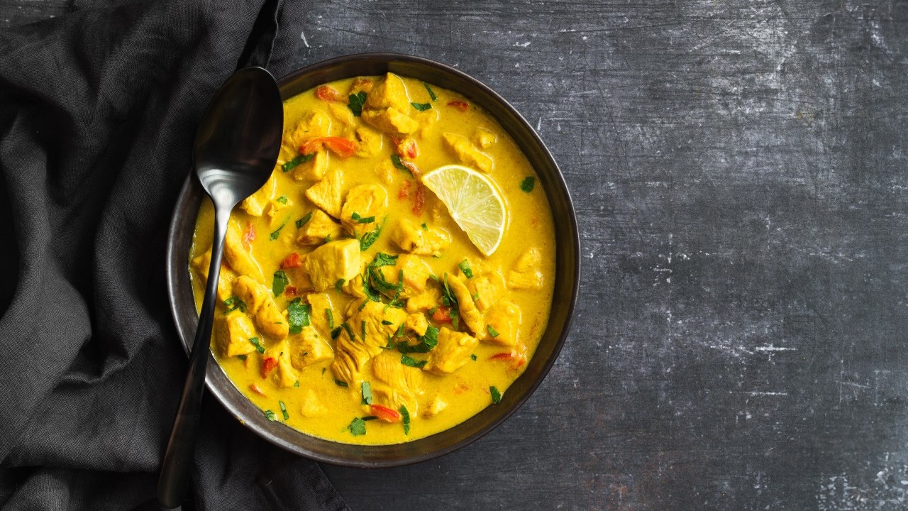 Thai Yellow Curry Chicken Rice Pot