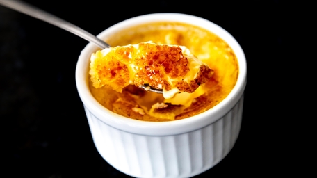 Crème Brulee (Cooked Egg custard)