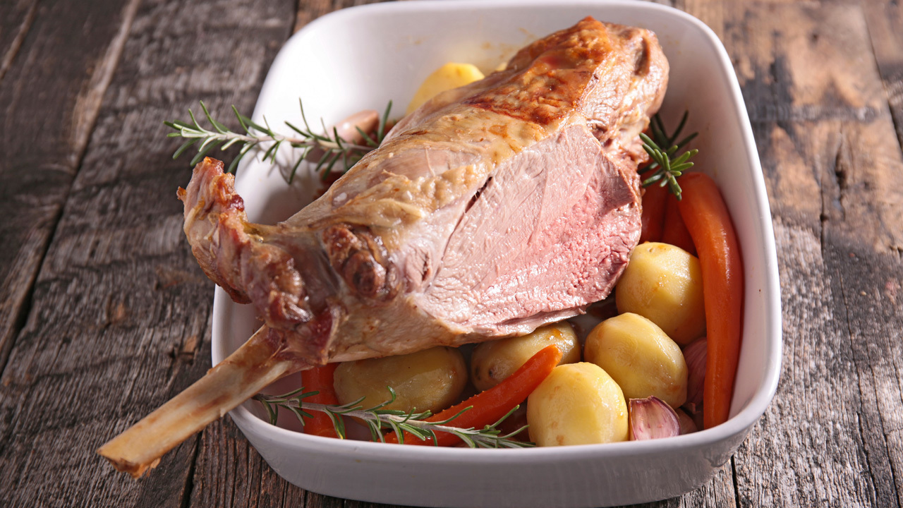 Autumn Roasted Lamb Leg with Honey and Blackberries